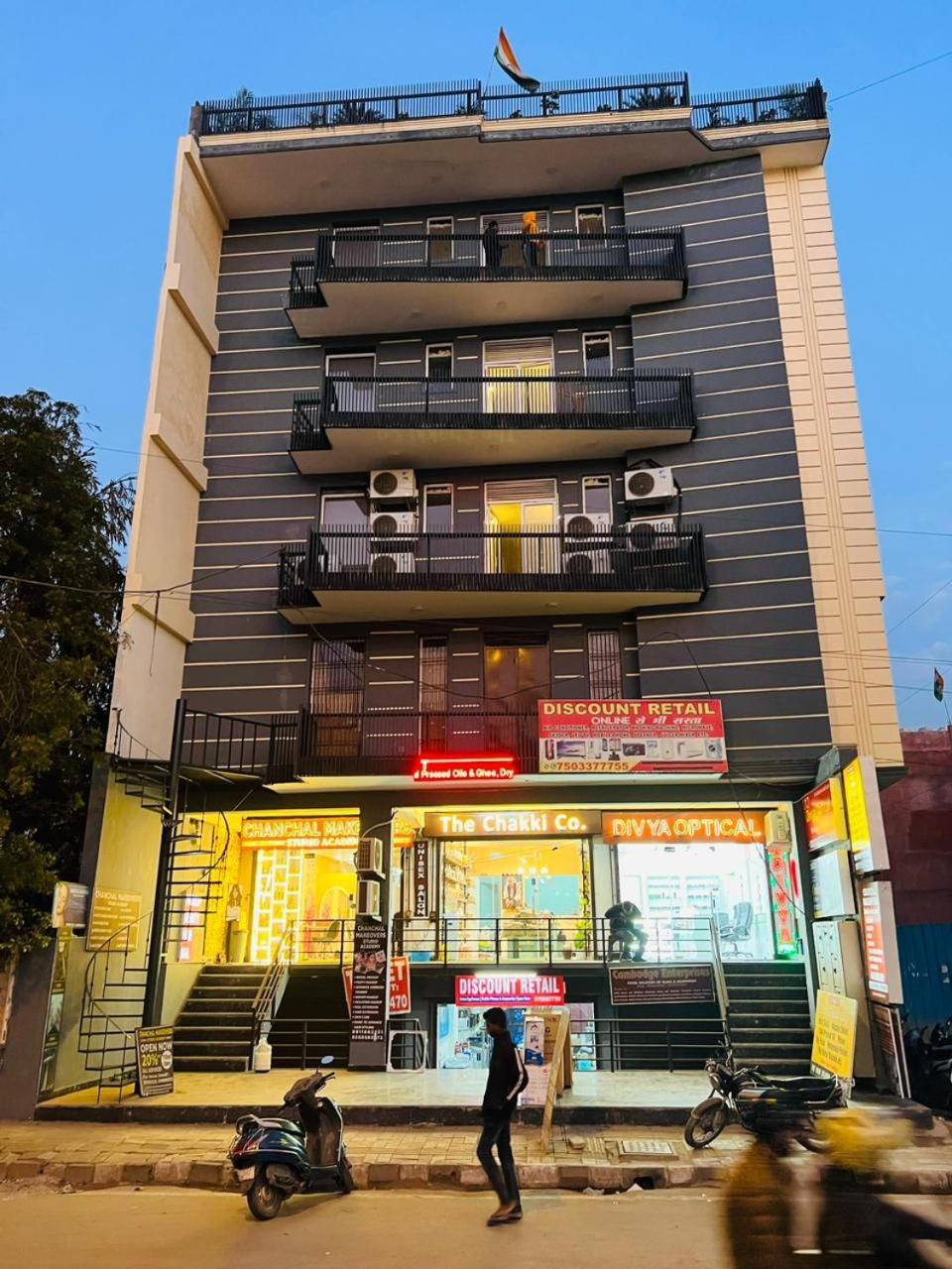 Hotel Riverb Neu-Delhi Exterior foto