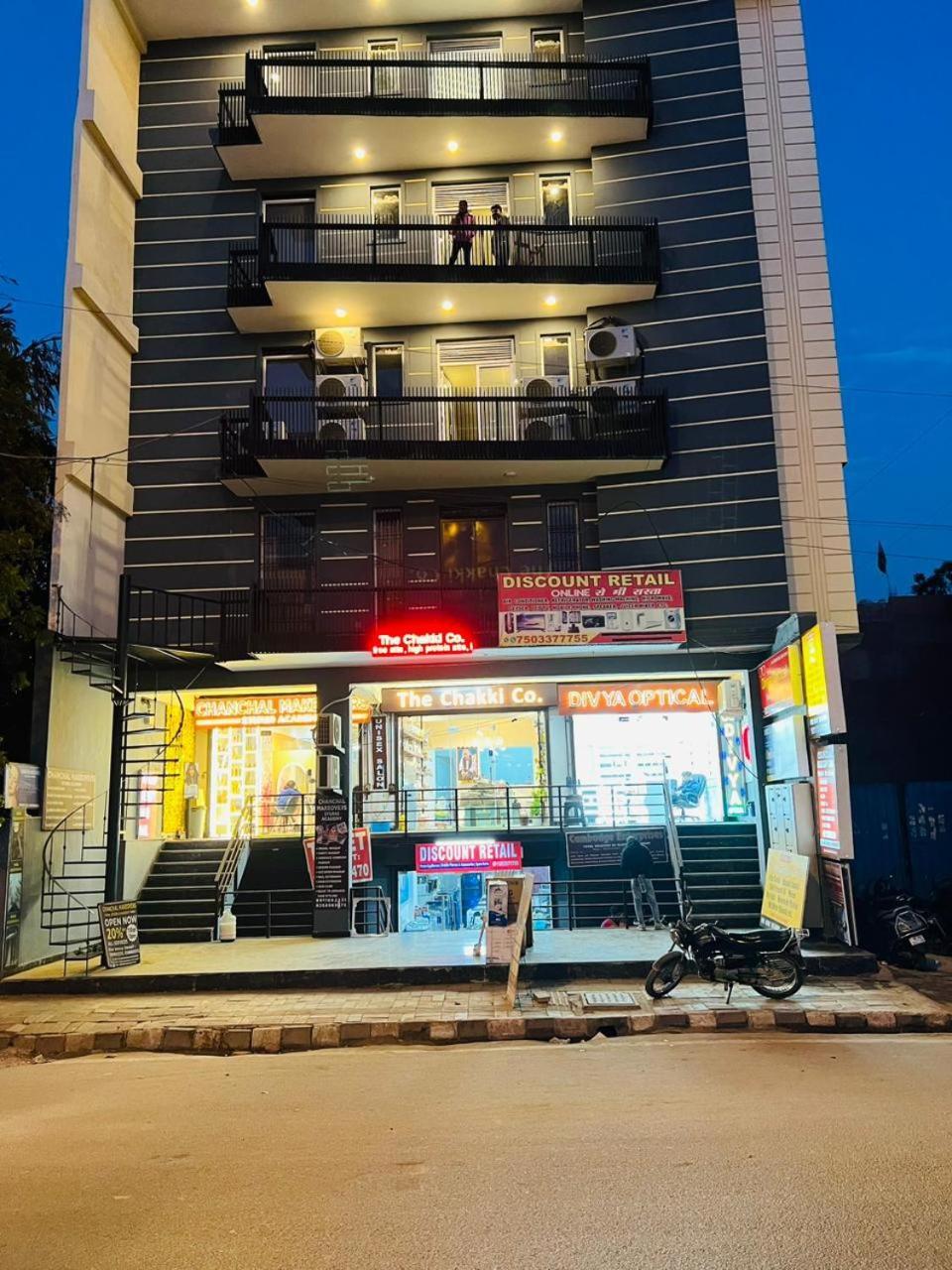 Hotel Riverb Neu-Delhi Exterior foto